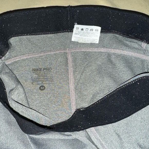 Nike pro - Picture 3 of 3